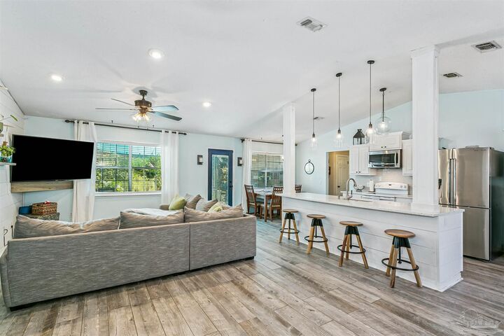 1508 Bay Woods Rd  Gulf Breeze FL 32563 photo