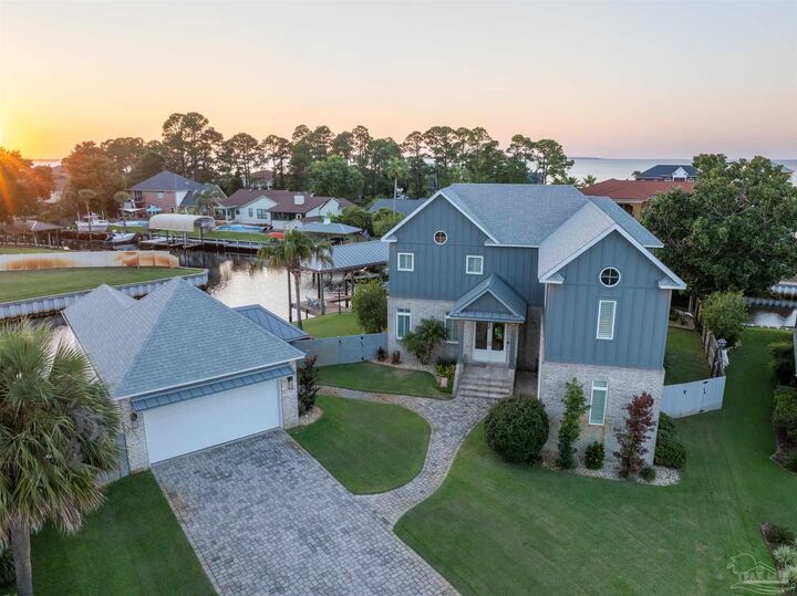 Property Photo:  1639 Llani Ln  FL 32563 