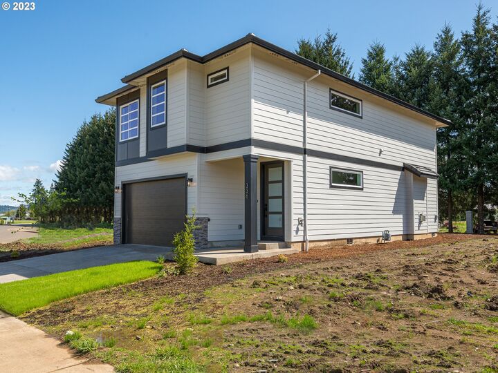 Property Photo: 336 Sunday Dr OR 97426