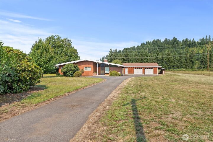 Property Photo:  302  Mossyrock Road W  WA 98564 
