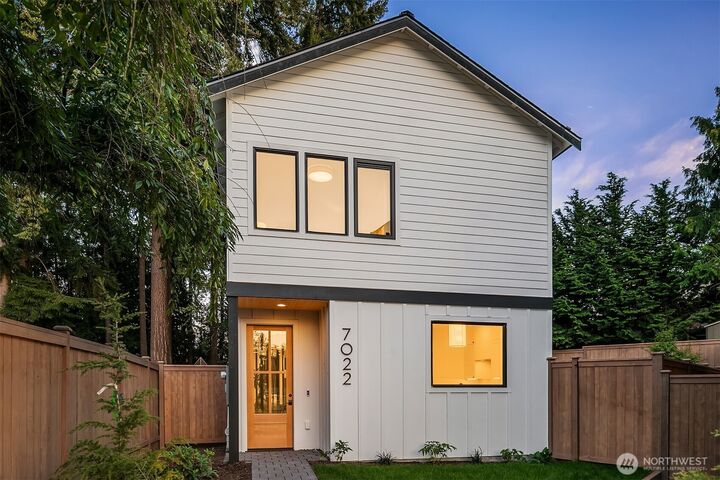 Property Photo: 7022 127th Avenue NE WA 98033