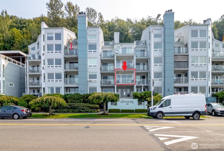Property Photo: 1526 Alki Avenue SW 204 WA 98116