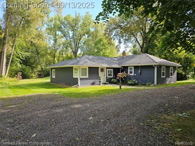 Property Photo:  227 Bramble Brae Street  MI 48386 
