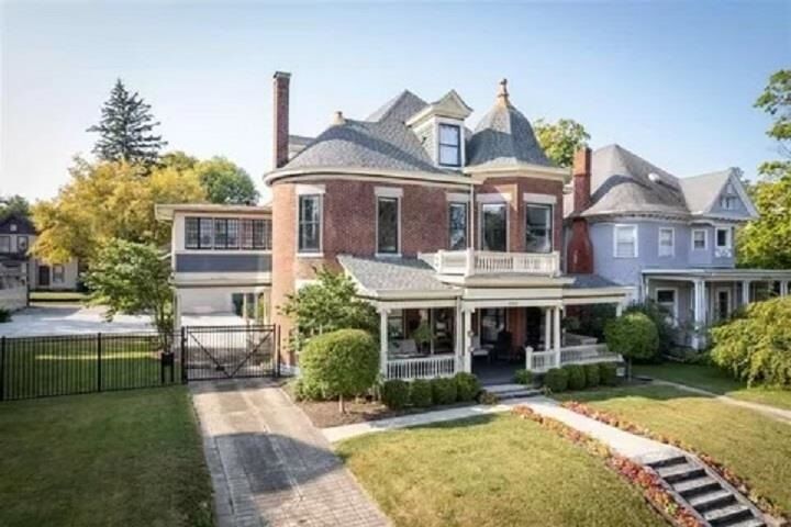 Property Photo:  1903 E Main Street  IN 47374 