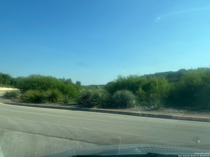 Property Photo: 510 Winding Ravine TX 78258