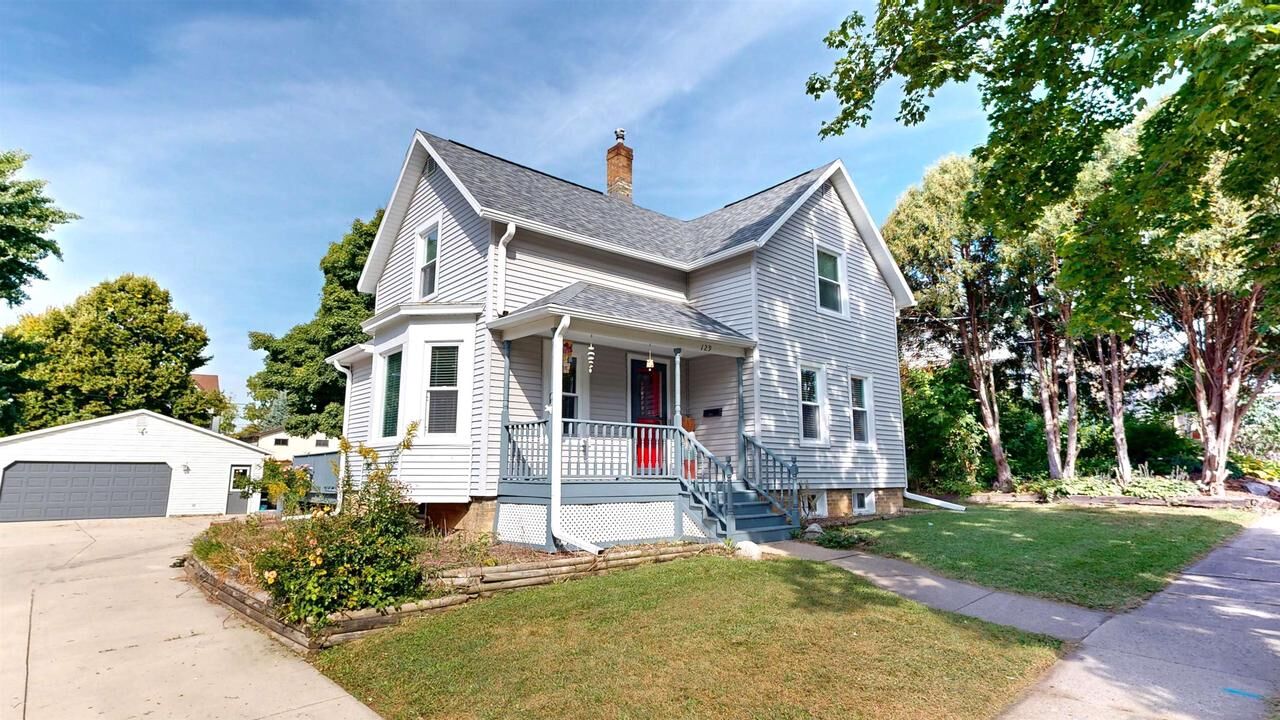 Property Photo:  129 North German Avenue  WI 53549 