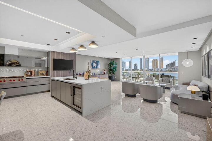 6000 Island Blvd 707  Aventura FL 33160 photo