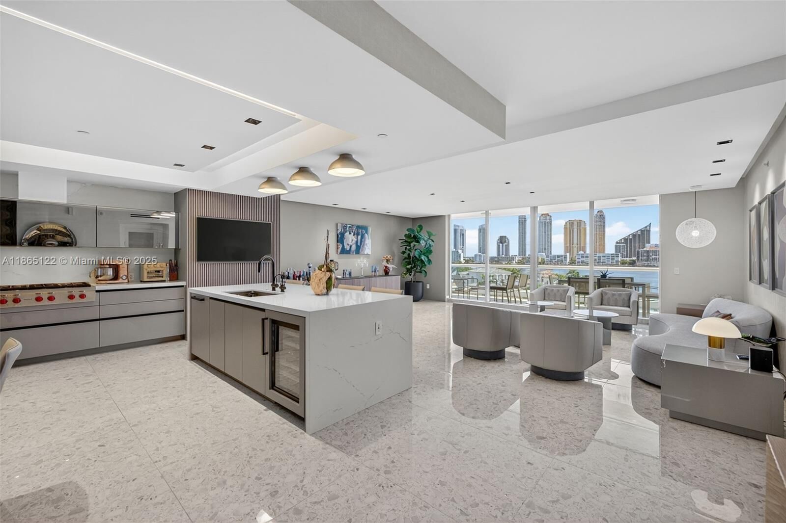 Property Photo:  6000 Island Blvd 707  FL 33160 