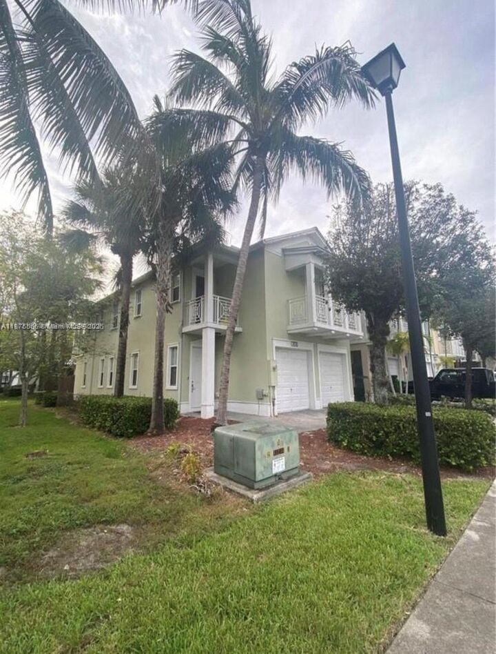 Property Photo: 7414 NW 107th Ct FL 33178