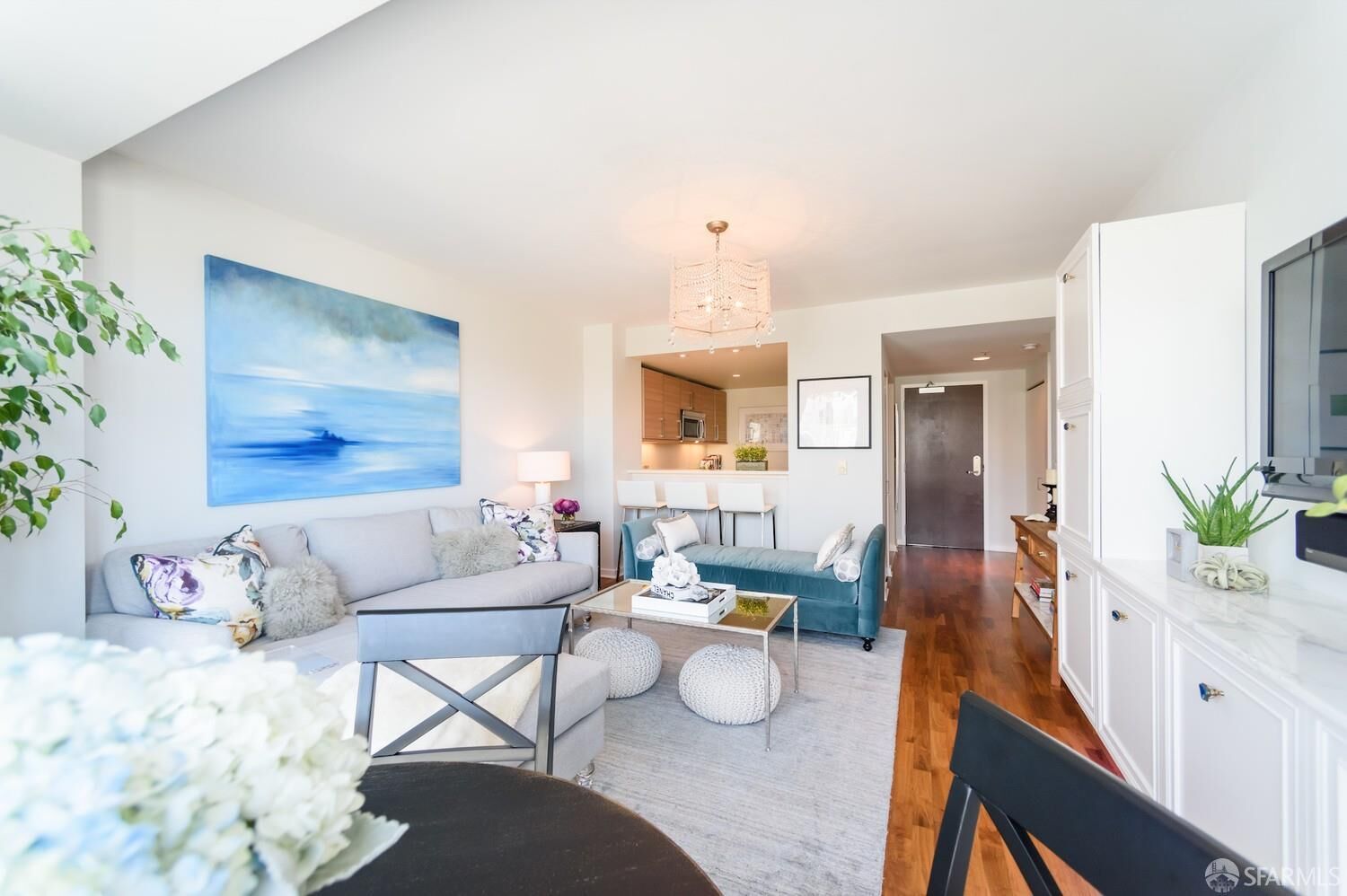 Property Photo:  555 4th Street 735  CA 94107 