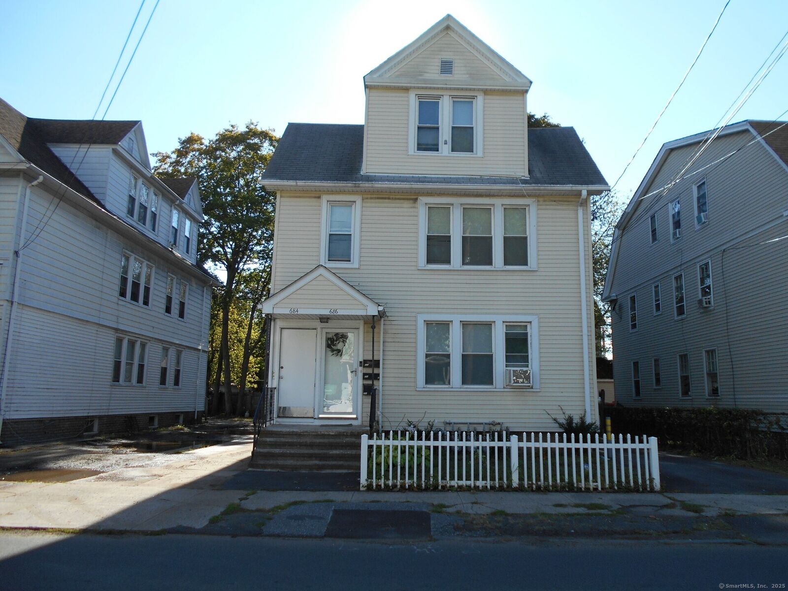 Property Photo:  684 Washington Avenue  CT 06516 