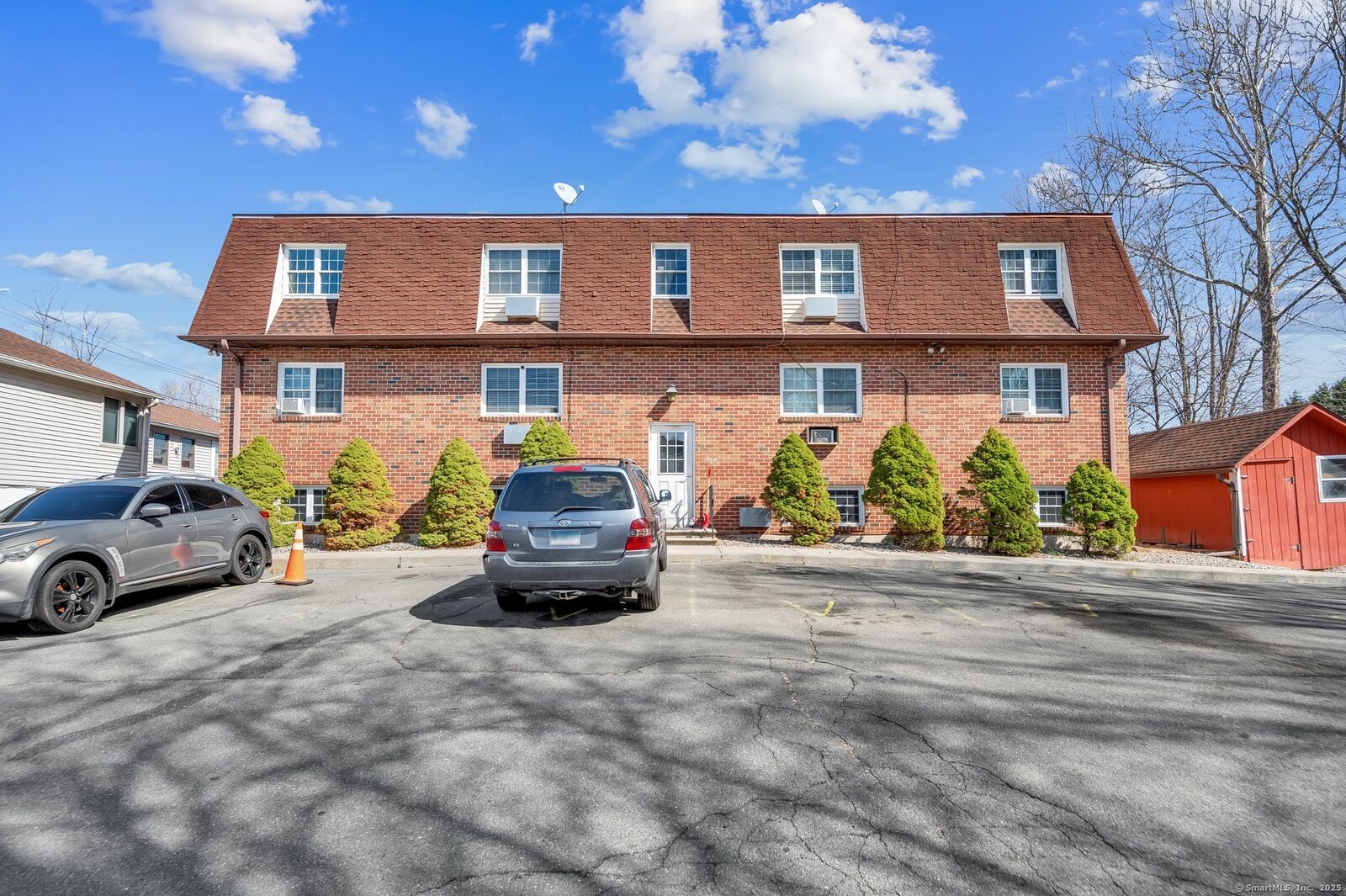 Property Photo: 269 West Washington Street CT 06010
