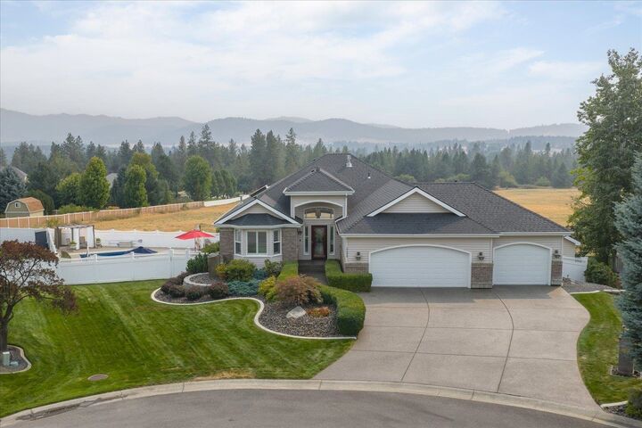 Property Photo:  17324 E Galaxy Ln  WA 99016 