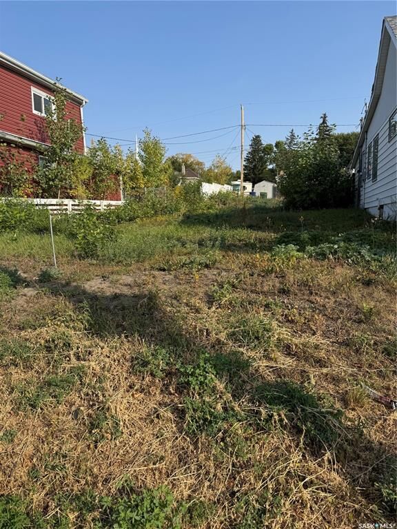 Photo de la propriété: 958 Athabasca Street W SK S6H 2E4