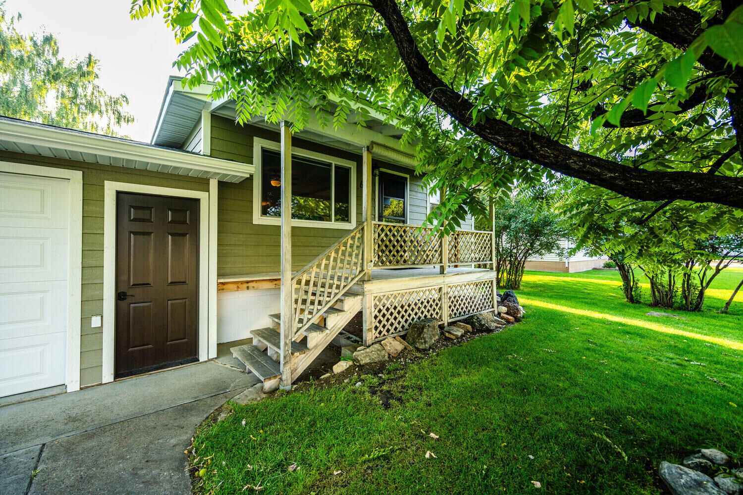 Property Photo:  617 Broadway Avenue  WY 82836 