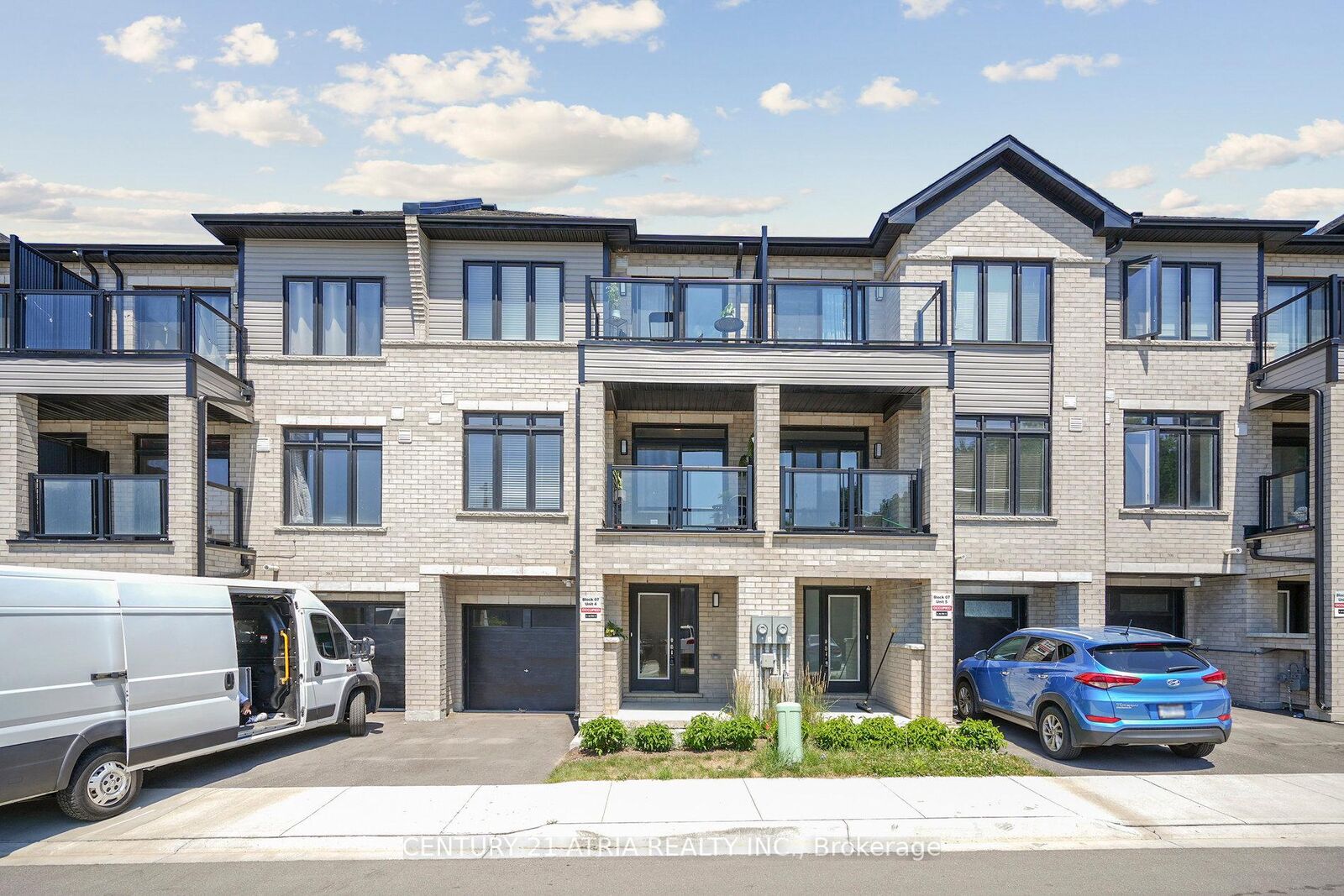 Property Photo:  585 Colborne Street 704  ON N3S 0K4 