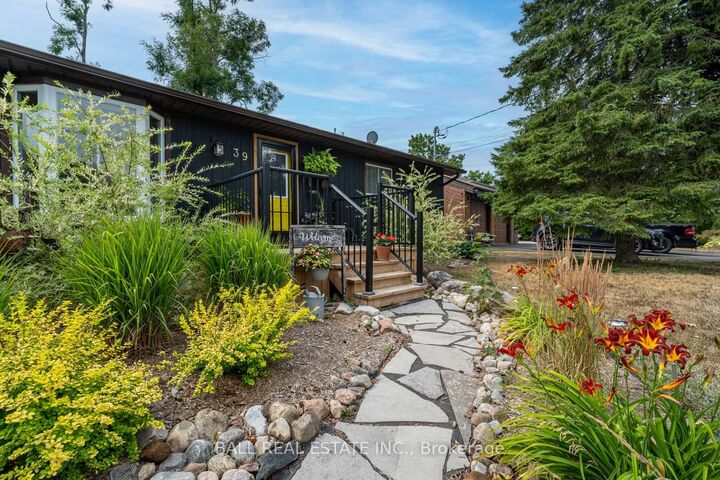Property Photo:  39 Bishop Street  ON K0L 2H0 