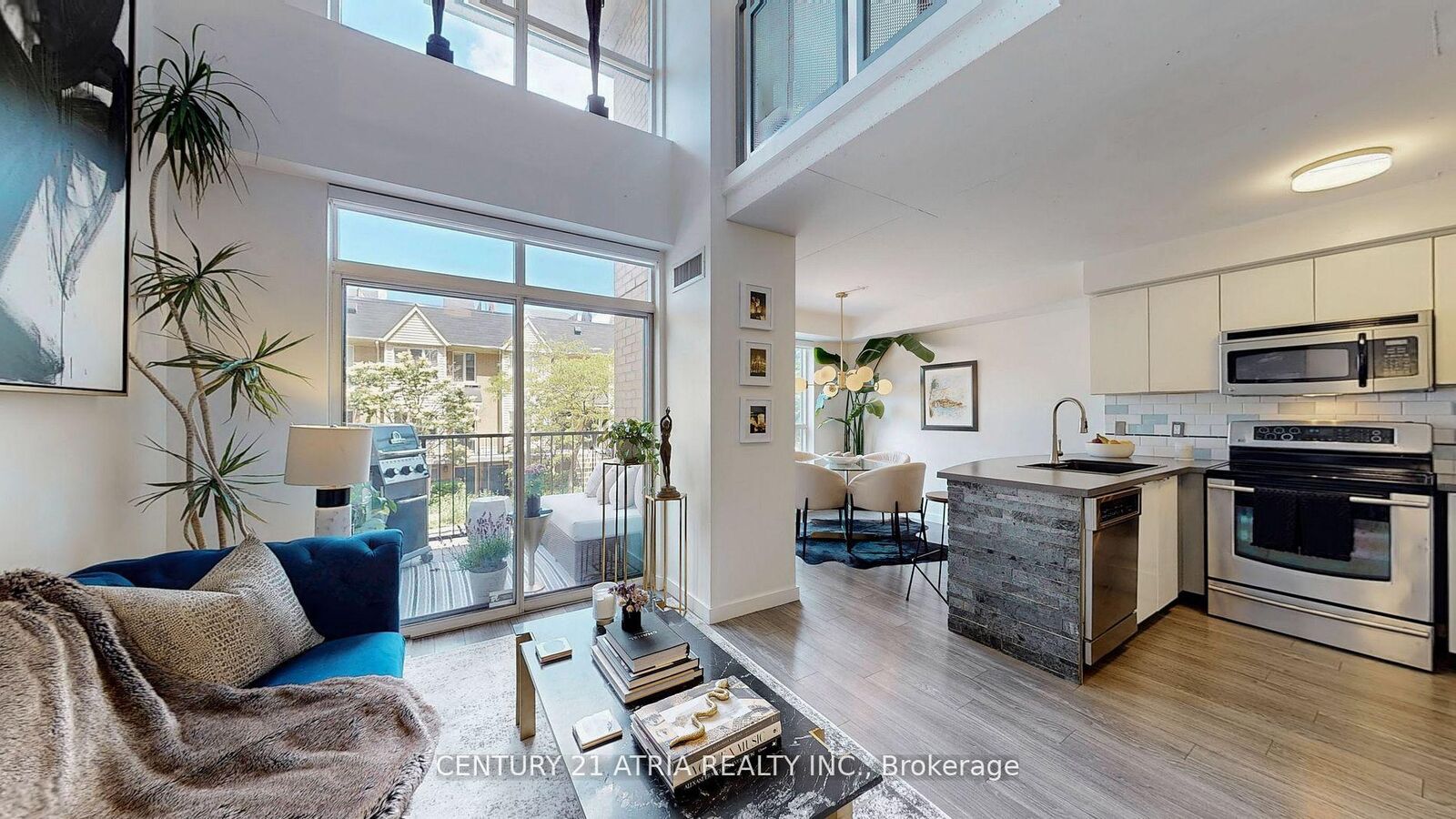 Property Photo:  800 King Street W 215  ON M5V 3M7 