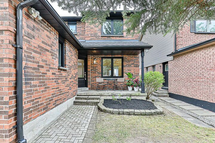Property Photo:  35 Buchanan Crescent  ON L4G 5K4 