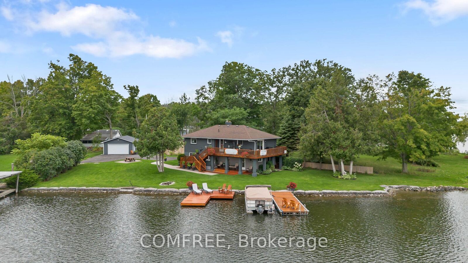 Property Photo: 30 Lakeshore Drive ON K0L 1Y0