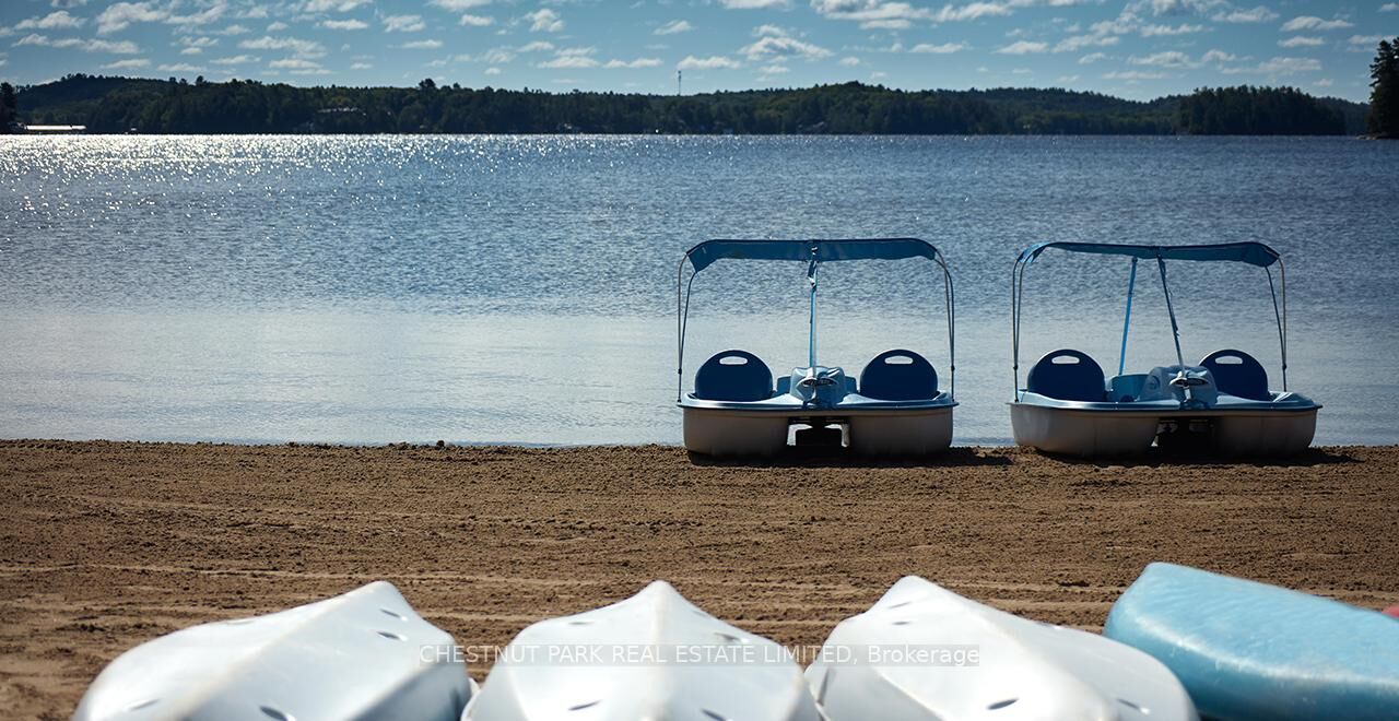 Property Photo:  1869 Muskoka District Road 118 West N/A 4  ON P1L 1W8 