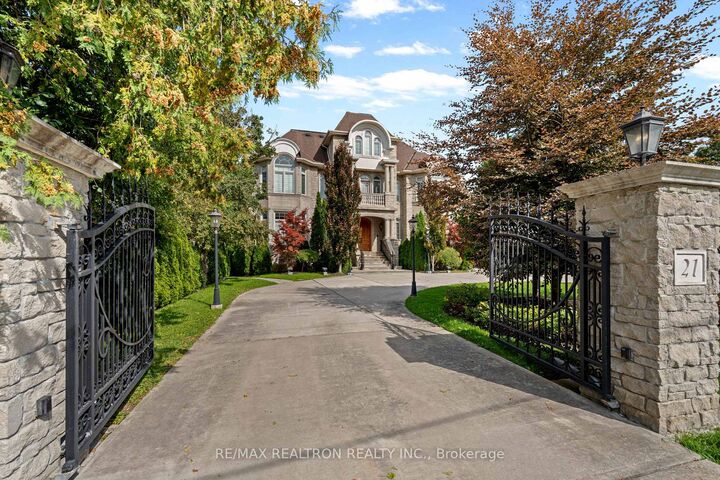 21 Boyle Drive  Richmond Hill ON L4C 6C8 photo