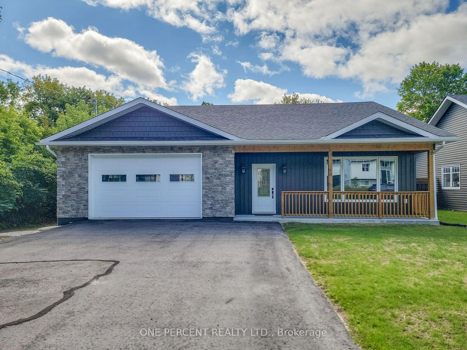 Property Photo: 13 Crawford Drive ON K0K 2M0
