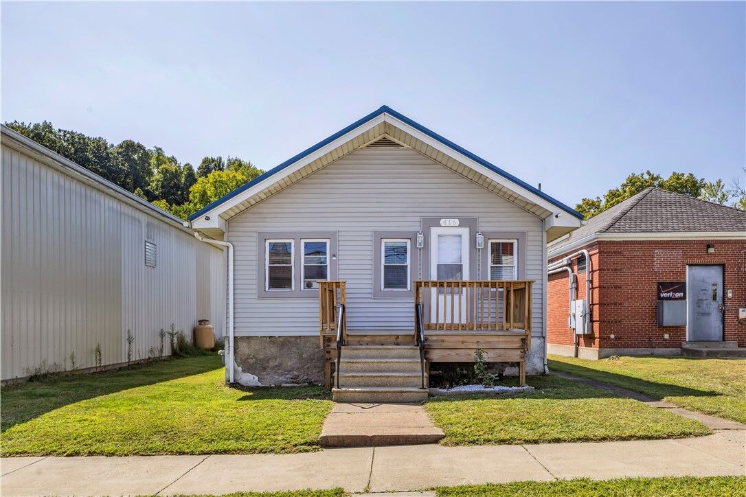 Property Photo:  416 Beaver St  PA 16157 
