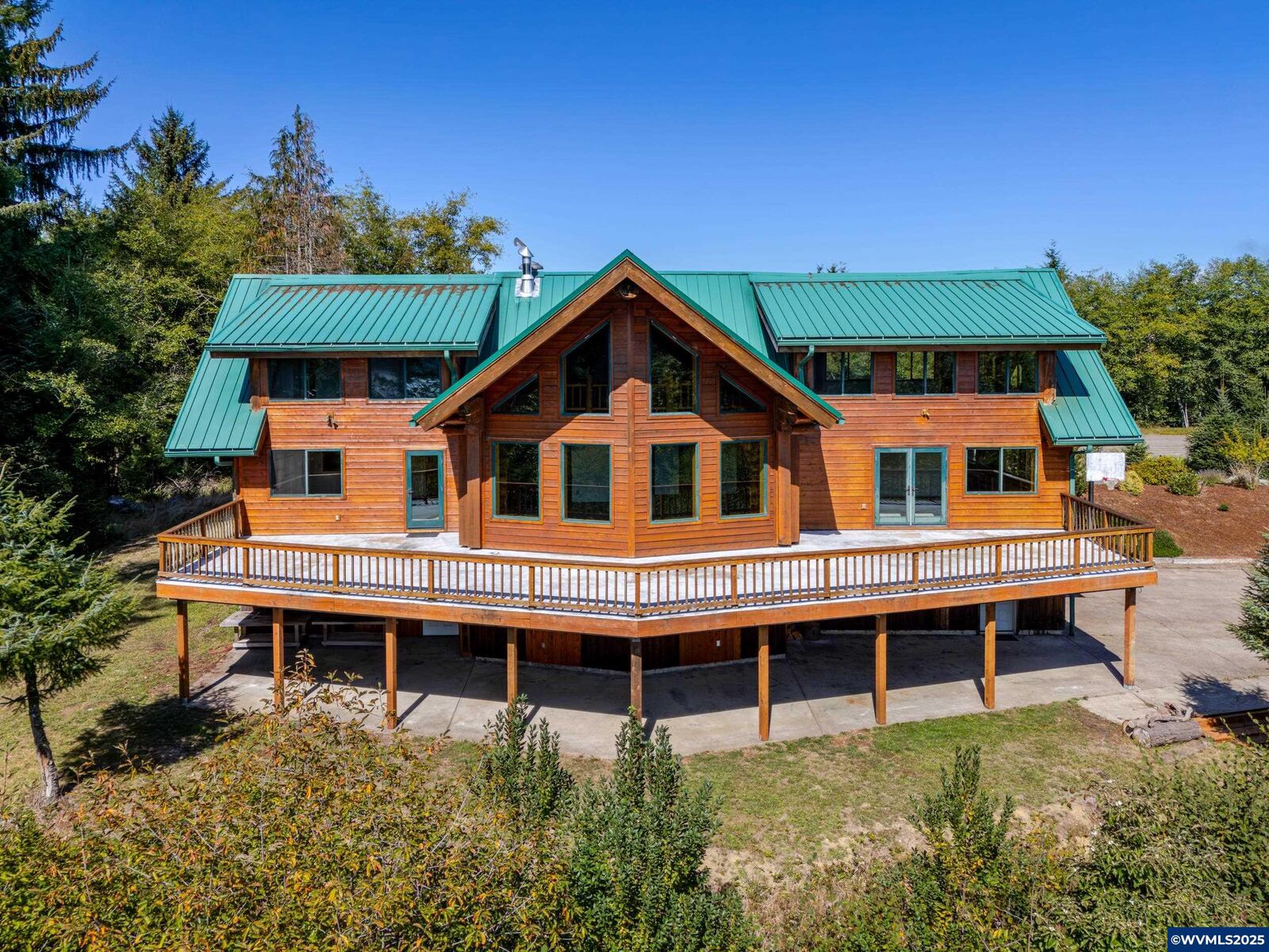 Property Photo: 330 S Bay Rd OR 97391