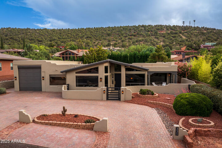 Property Photo: 335 Saddlerock Circle AZ 86336