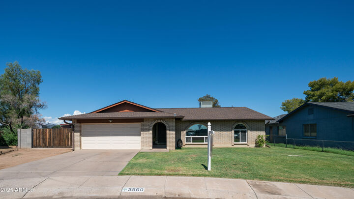 3560 W Wood Drive  Phoenix AZ 85029 photo
