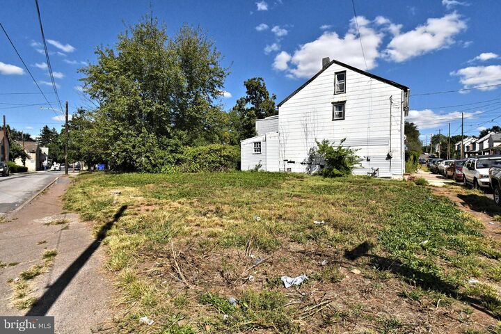 Property Photo:  399 Lincoln Avenue  PA 19464 