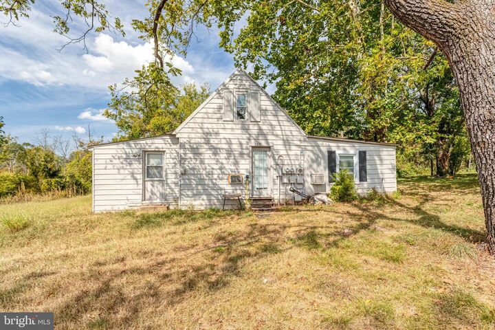 Property Photo:  6816 Fayette Street  VA 20169 