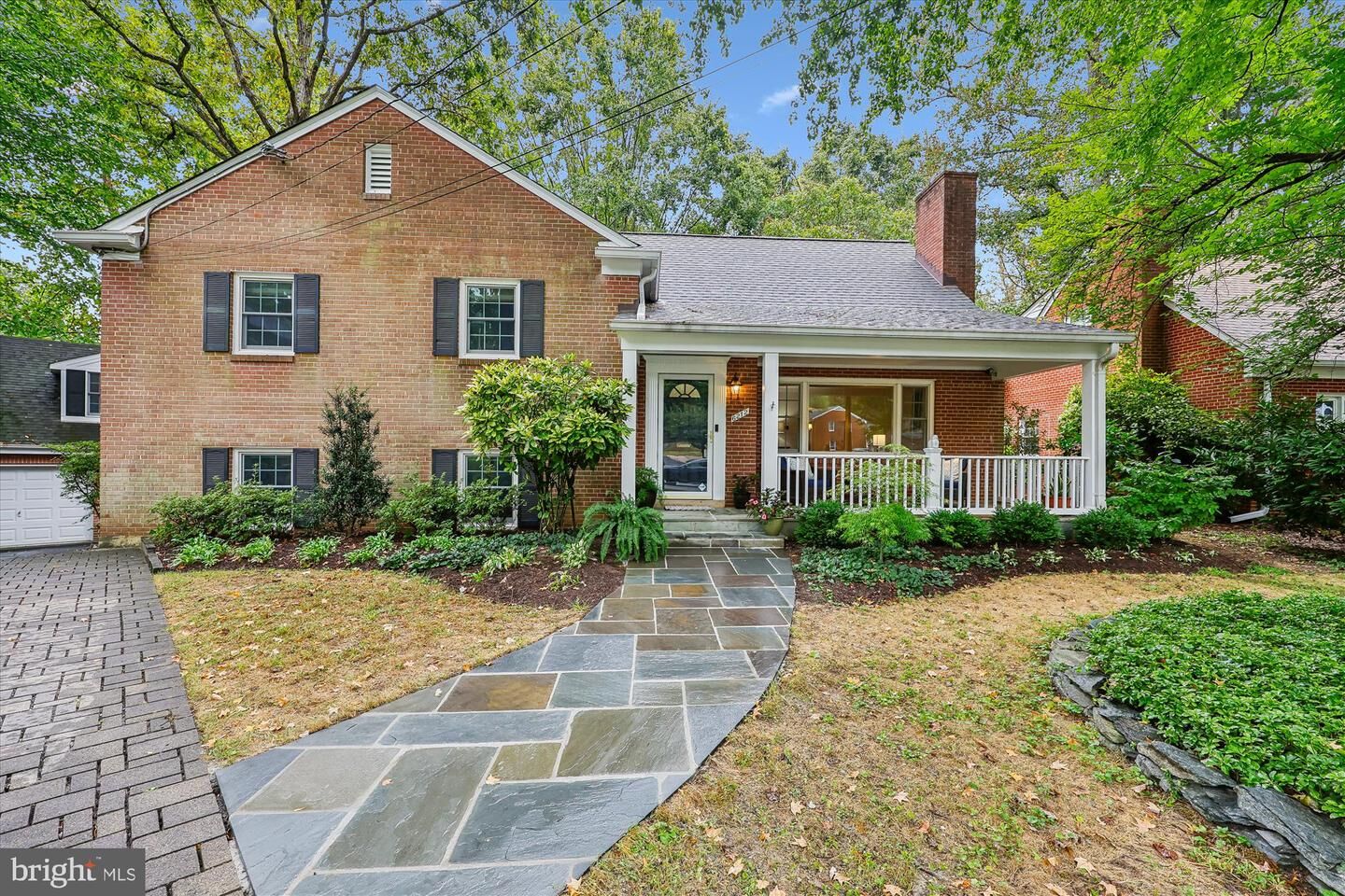 Property Photo:  6212 Redwing Court  MD 20817