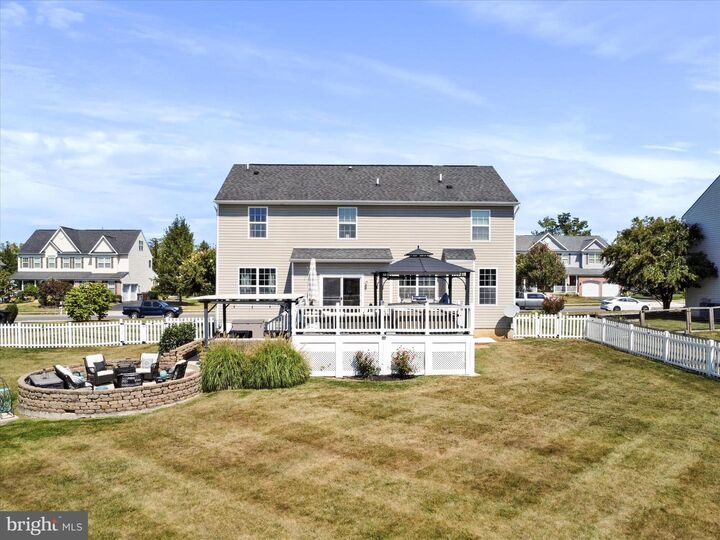 Property Photo:  260 Scarlet Circle  PA 17225 