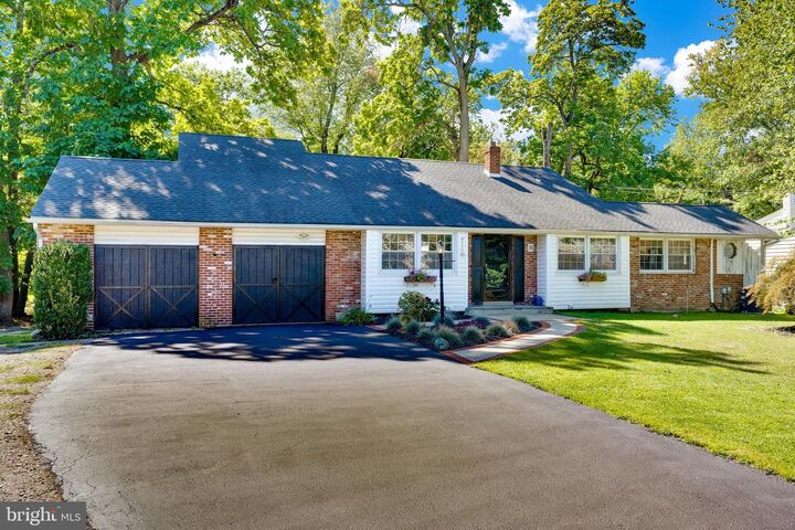 Property Photo:  18 Lawrence Road  PA 19403 