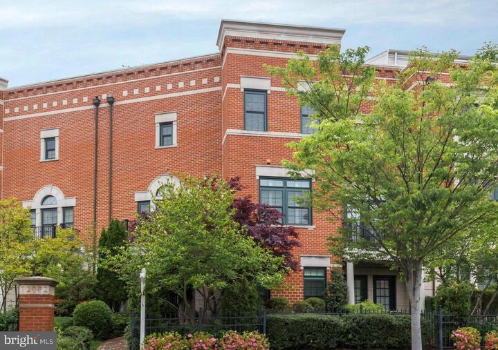 12082 Chancery Station Circle  Reston VA 20190 photo