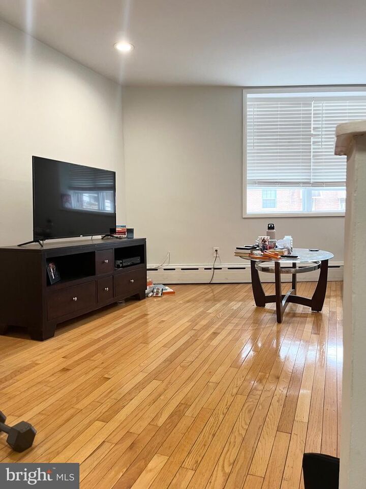 Property Photo: 1117 W Moyamensing Avenue 2nd Fl PA 19148