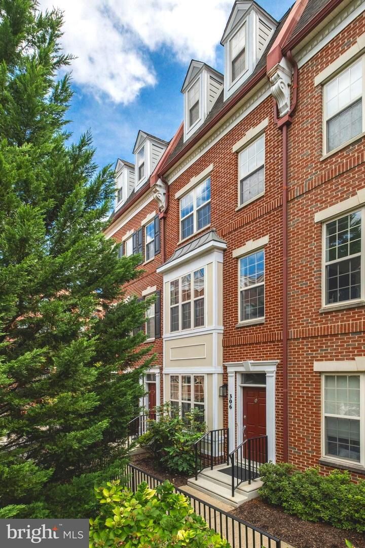 306 Governors Court  Philadelphia PA 19146 photo