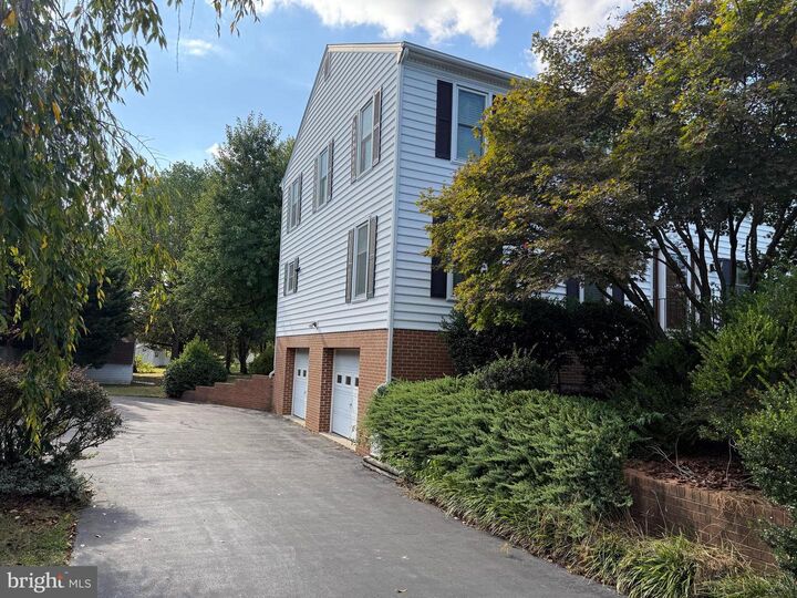 Property Photo: 11 North Pointe VA 22405