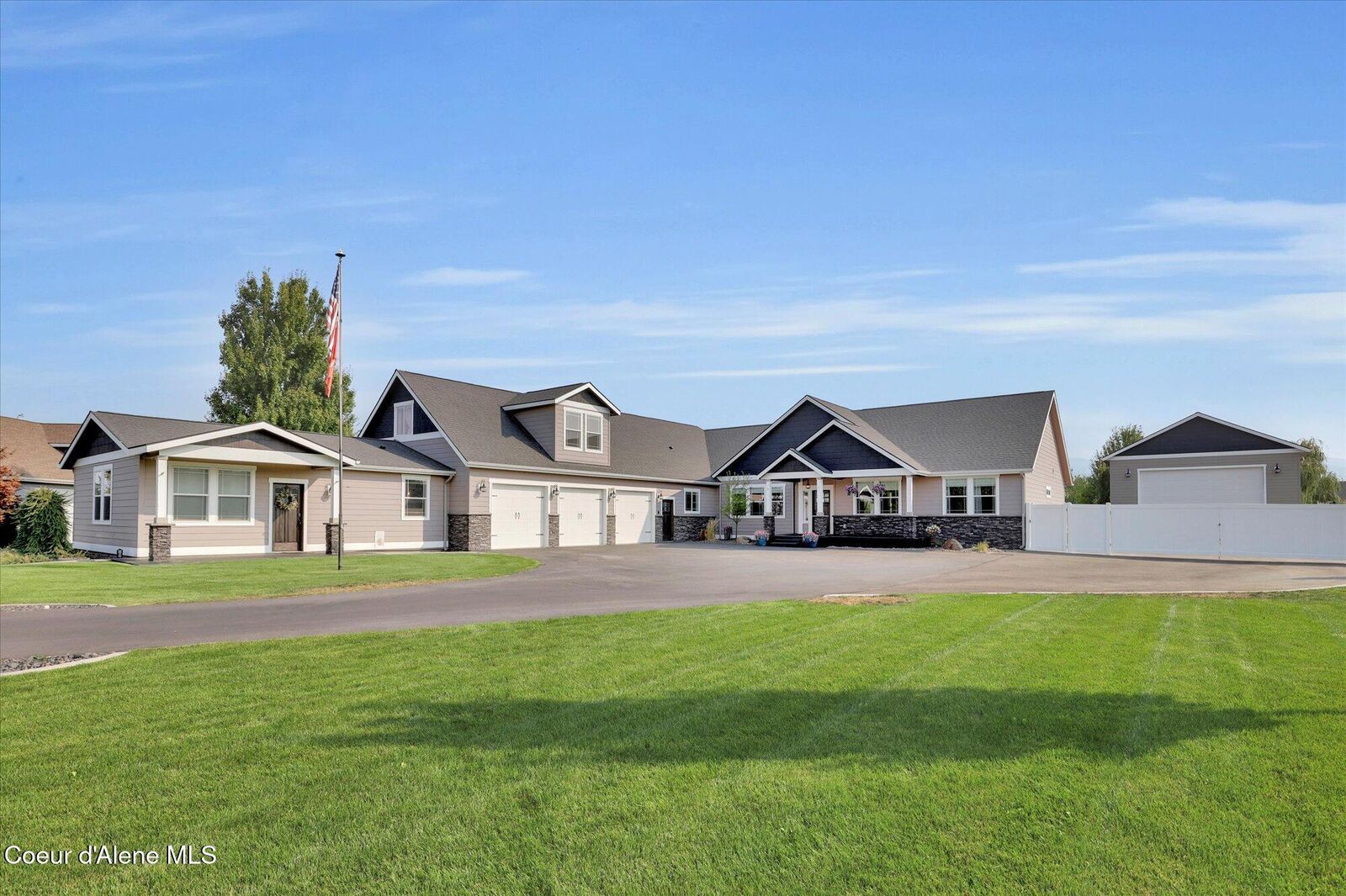 Property Photo:  1634 W Polo Green Ave  ID 83854 