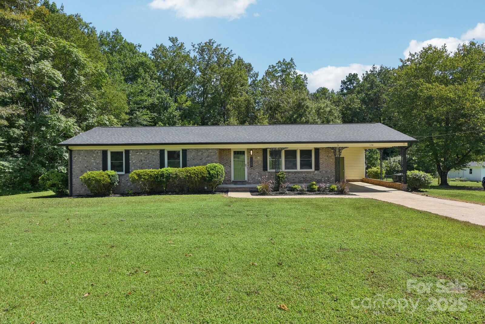Property Photo: 128 Vernon Street NC 28021