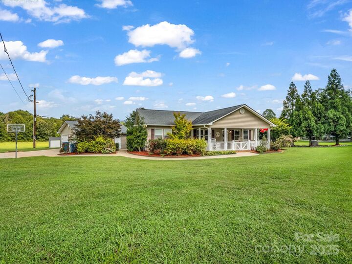 Property Photo:  261 Faye Toney Road  NC 28114 