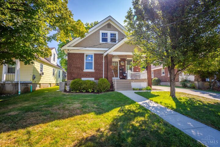 Property Photo:  5318 Fenwick Avenue  OH 45212 