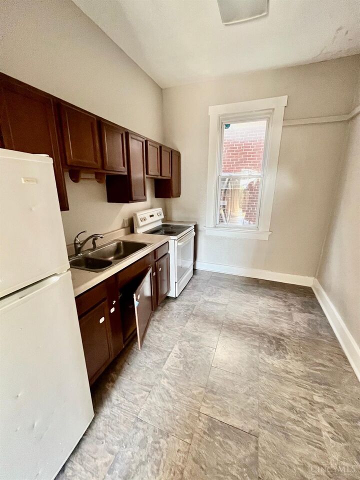 Property Photo:  8914 Reading Road  OH 45215 