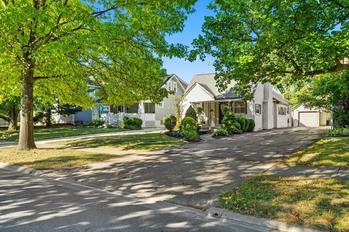 Property Photo: 1317 Broadview Avenue OH 43212