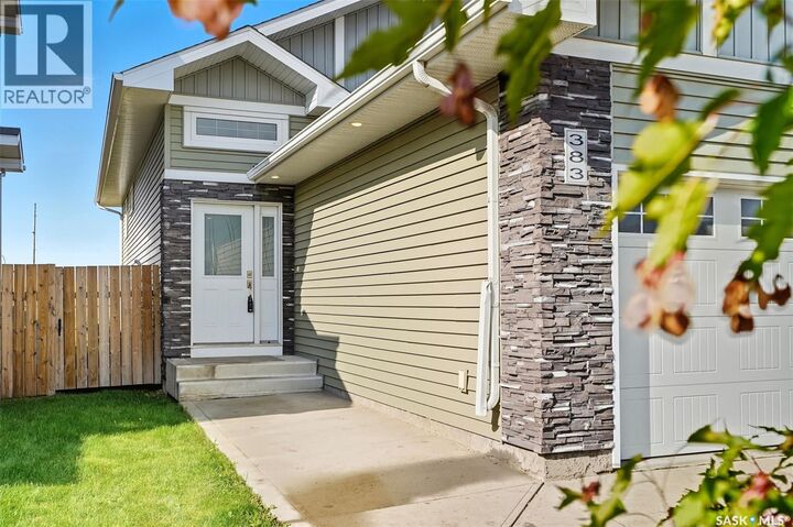 Property Photo:  383 Hassard Close  SK S7L 4Z7 