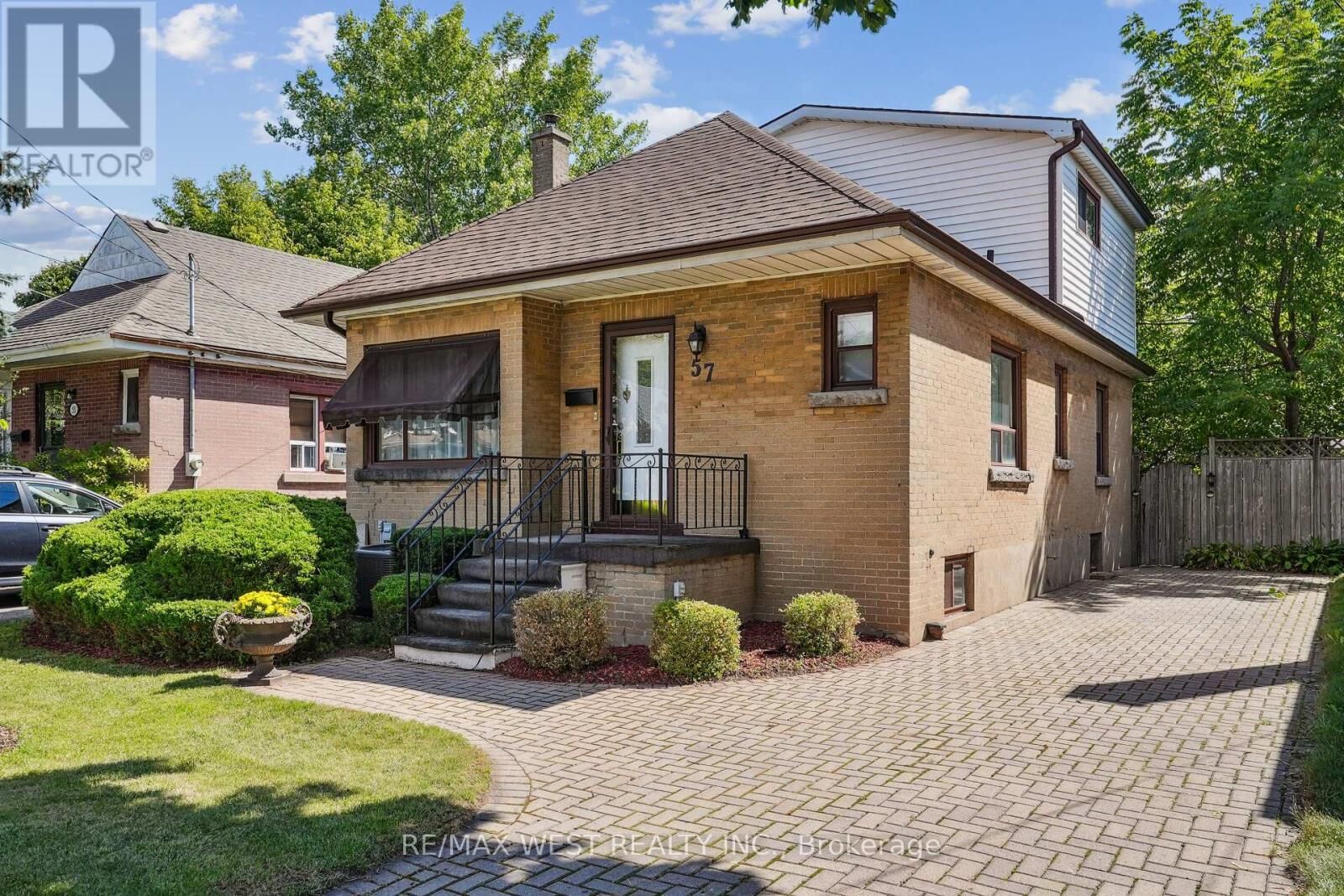 Photo de la propriété: 57 East 36th Street ON L8V 3Y8