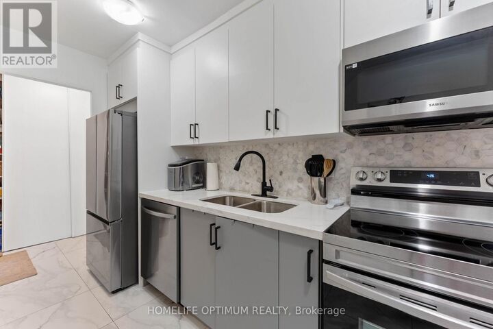 Property Photo:  100 Mornelle Court 1076  ON M1E 4X2 