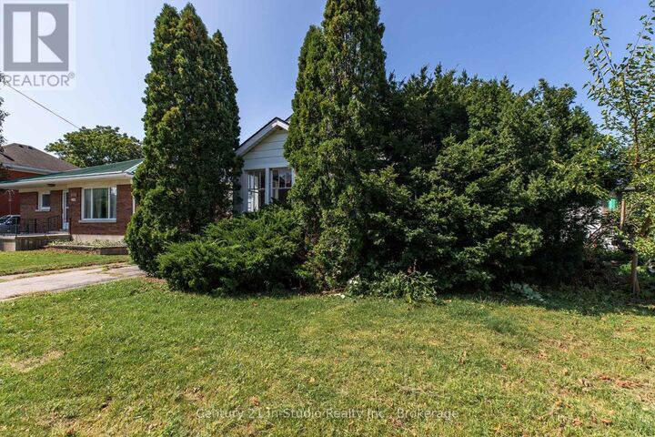 Property Photo:  902 Huron Terrace  ON N2Z 2Y1 